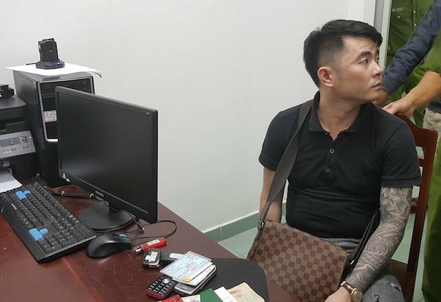 Dieu tra vu trom oto Lexus o khach san hinh anh