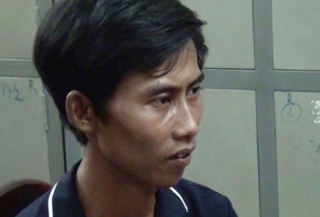 Bat con re phong hoa dot nha cha vo hinh anh