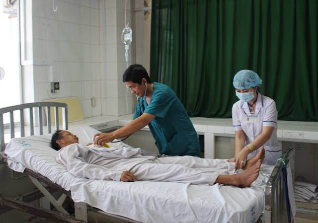 bị đâm thủng tim ảnh 1 bi dam thung tim anh 1