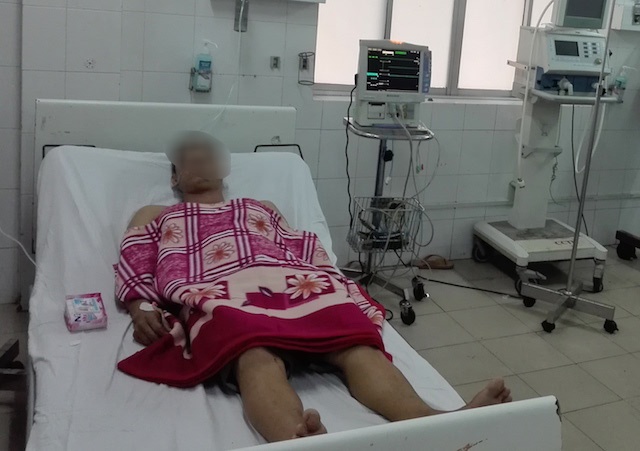 đôi nam nữ vết thương xuyên ngực ảnh 1 doi nam nu vet thuong xuyen nguc anh 1