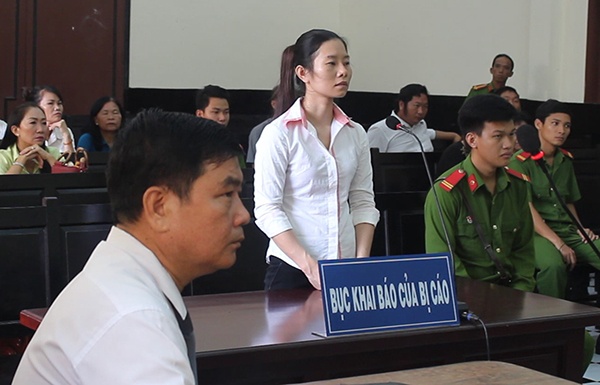 Chiem doat 732 trieu, nu thu quy linh 12 nam tu hinh anh