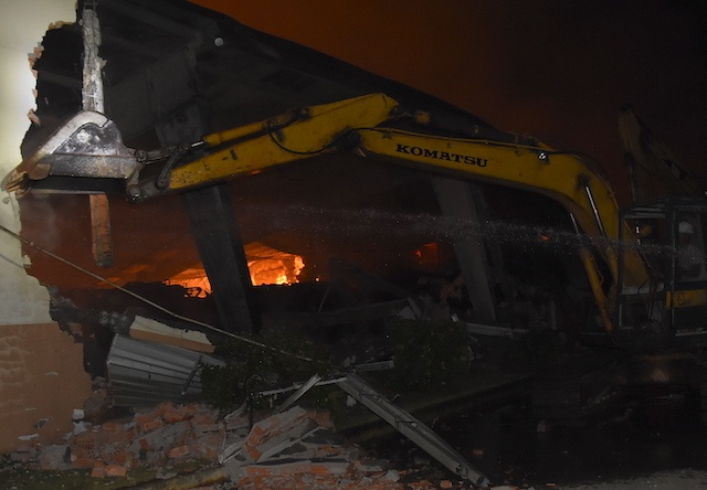 Chay kho hang det soi Long Giang anh 2