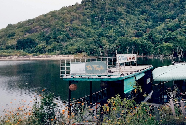 Gia dinh mot bi thu huyen uy no hon 40 ty dong hinh anh