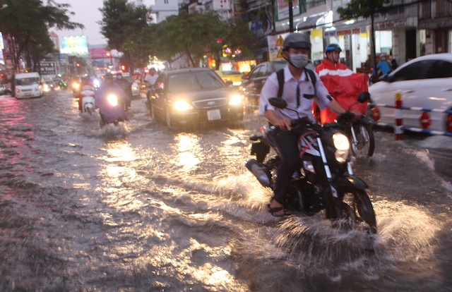 Cần Thơ mưa lớn ảnh 1 Can Tho mua lon anh 1