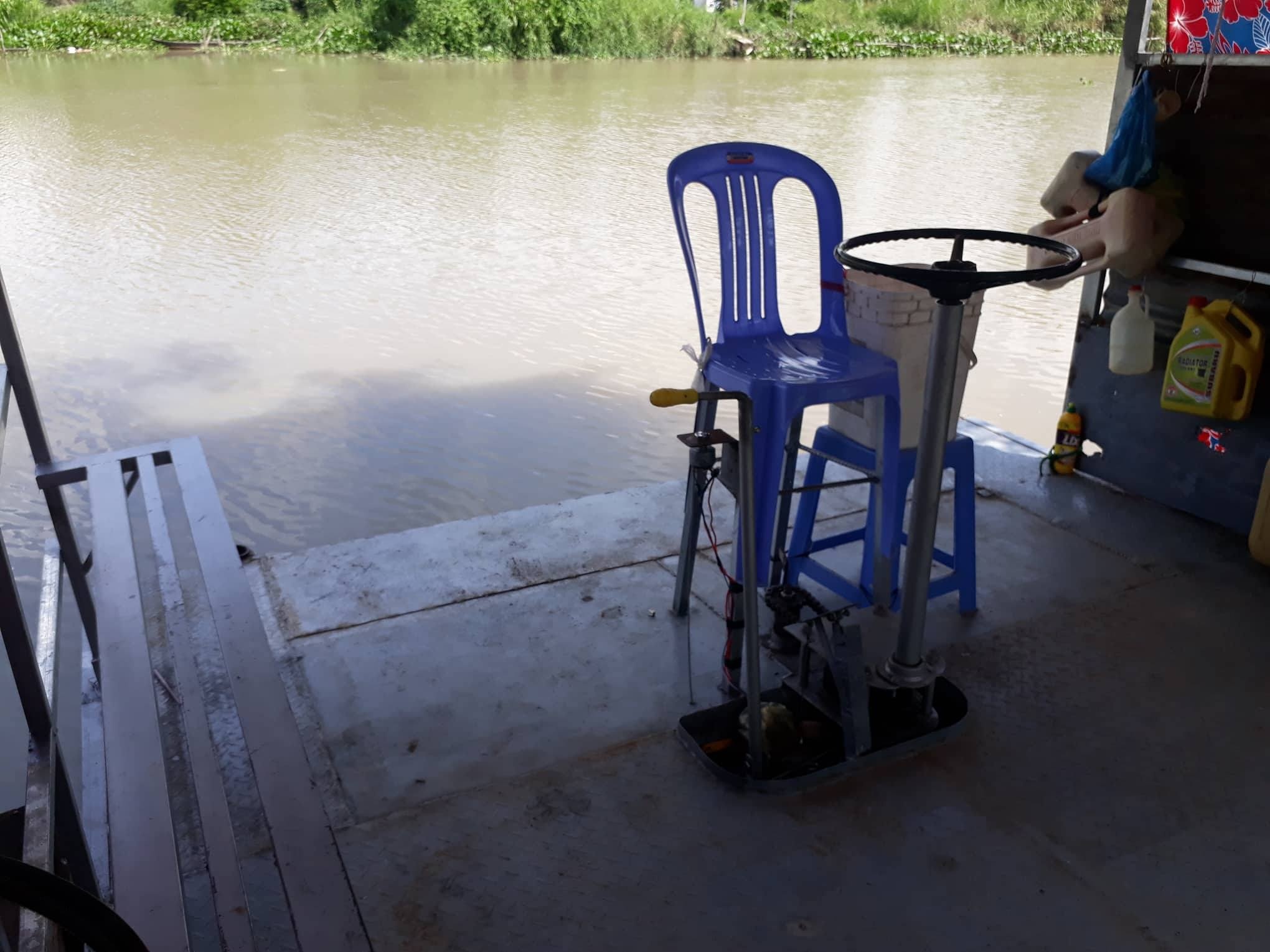 Nghi an chong sat hai vo roi tha xac troi song hinh anh