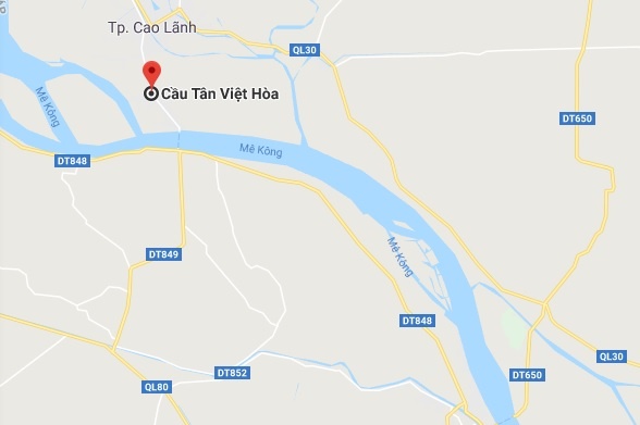 9X chay xe tong ba lao vang xuong song anh 2