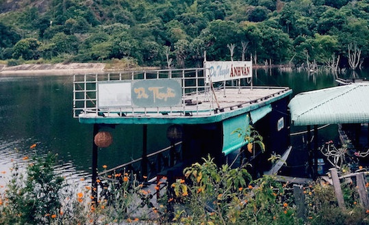 Chuyen cong tac Bi thu huyen Tri Ton sau khi ky luat Dang hinh anh