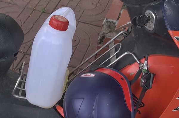 Tự thiêu ở văn miếu ảnh 2 Tu thieu o van mieu anh 2