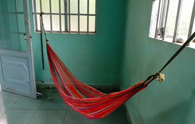 Phó công an xã sàm sỡ ảnh 1 Pho cong an xa sam so anh 1