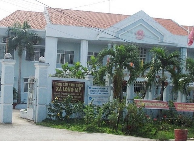 Mot chu tich xa bi khoi to de dieu tra hanh vi tham o hinh anh