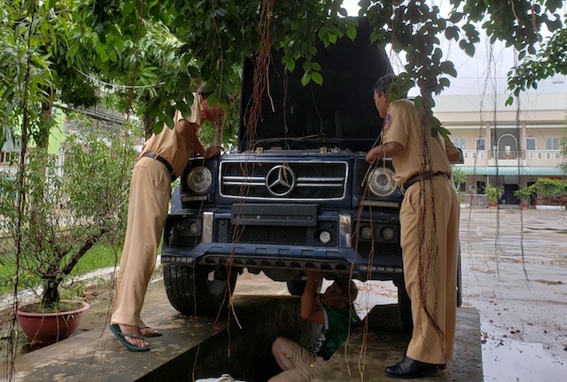 Chu Mercedes-Benz G55: Gan bien so quan doi chay cho oai hinh anh