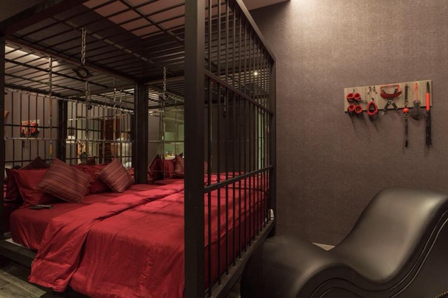 Nhà nghỉ trang trí đồ chơi kích dục ảnh 1 Nha nghi trang tri do choi kich duc anh 1