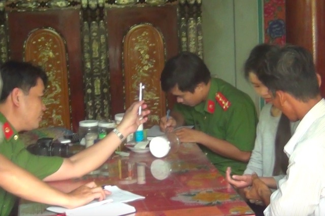 Loi ke cua co gai thoat chet trong vu tham sat 3 nguoi o Tien Giang hinh anh