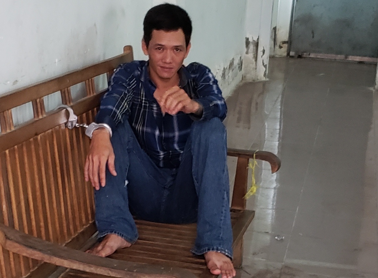 9X ‘ngao da’ cho binh gas vao dai truyen hinh de tu tu hinh anh