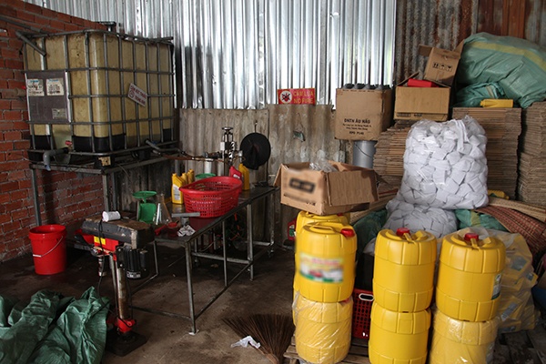 sản xuất nhớt giả ảnh 1 san xuat nhot gia anh 1