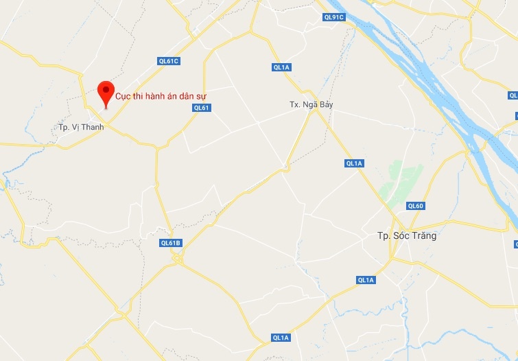 Cuc pho dan diu,  ngoai tinh anh 2