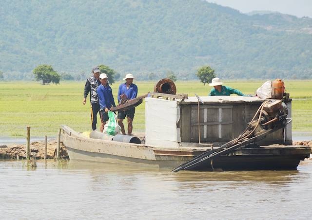 nước lũ dâng cao ảnh 2 nuoc lu dang cao anh 2