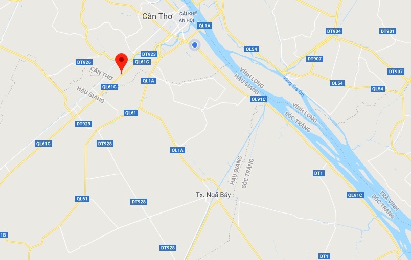 Lật xe bồn chở dầu ảnh 3 Lat xe bon cho dau anh 3