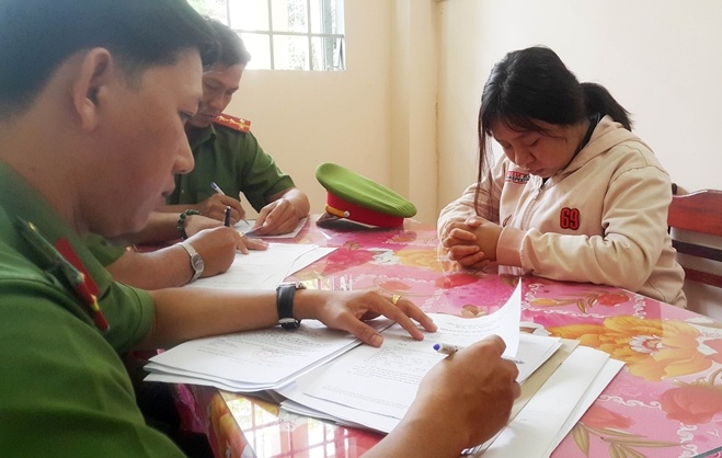 Thieu nu 18 tuoi tham o 2 ty hinh anh