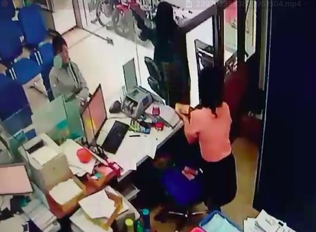 Cướp ngân hàng ảnh 2 Cuop ngan hang anh 2