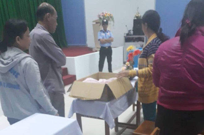 Benh vien tam ngung viec bac si truc vu song thai chet luu hinh anh