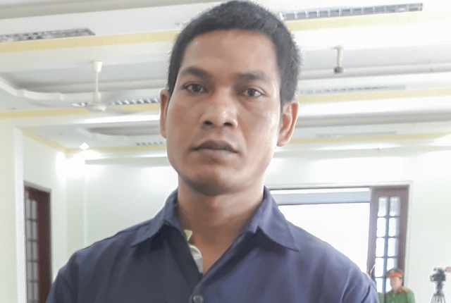 Bé gái cắt đứt lưỡi yêu râu xanh ảnh 1 Be gai cat dut luoi yeu rau xanh anh 1