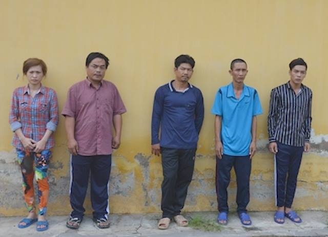 Khoi to 5 nguoi gay roi tai BOT Cau Song Cai Nho hinh anh