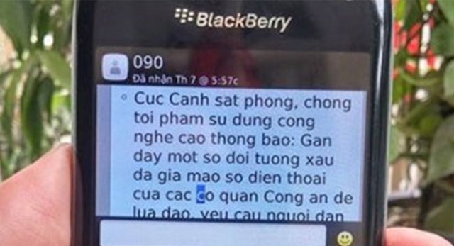 Nu can bo bi lua dao hon 800 trieu qua dien thoai hinh anh