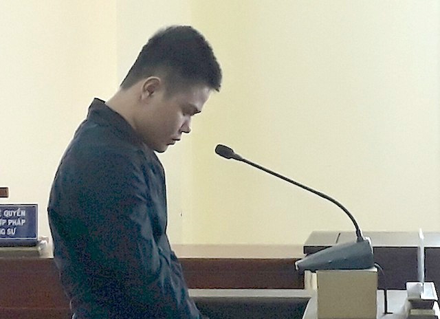 Du be gai 13 tuoi bo nha di, nam thanh nien linh 9 nam tu hinh anh