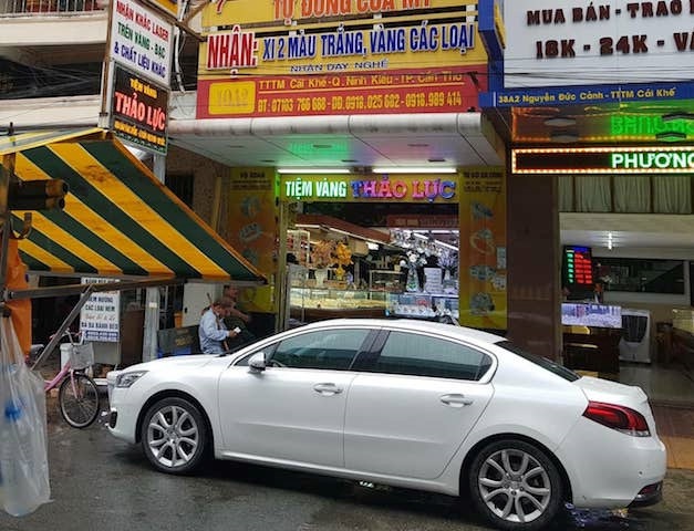 Nguyễn Cà Rê 100 USD ảnh 2 Nguyen Ca Re 100 USD anh 2