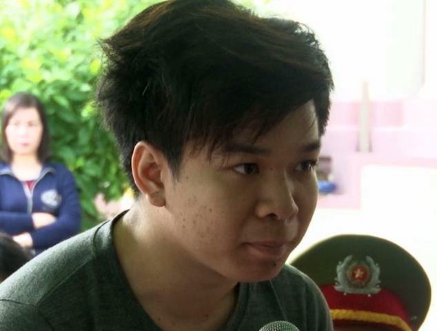 Dam khach hat karaoke tip tien it, 9X linh 4 nam tu hinh anh