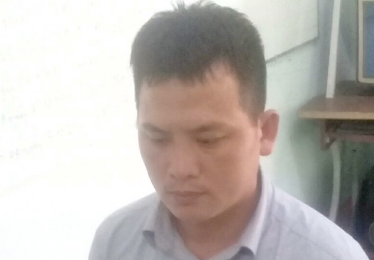 Nguoi dan ong chuyen trom xe may tai cong so o mien Tay hinh anh