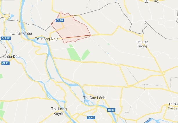 Khoi to giam doc trung tam anh 2