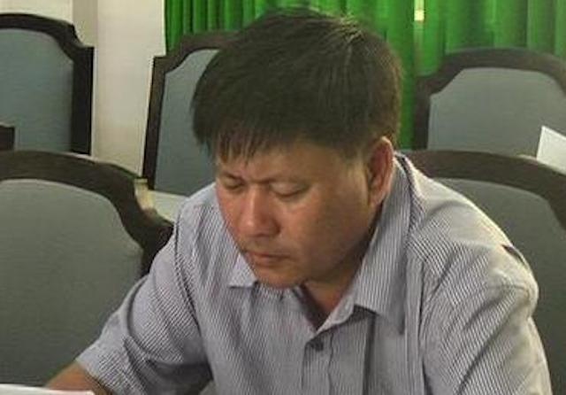 Khoi to giam doc trung tam anh 1