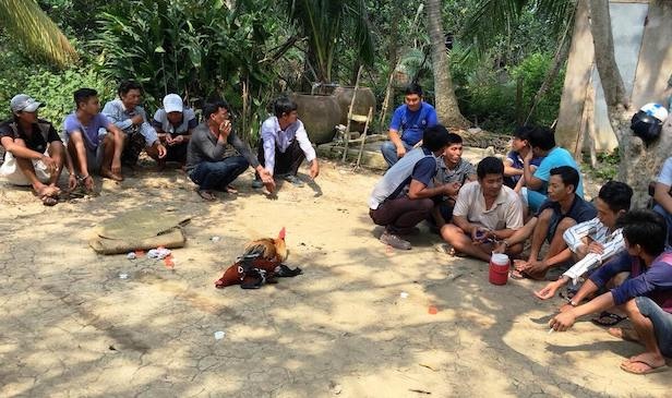 Canh sat triet xoa hai truong ga o mien Tay hinh anh