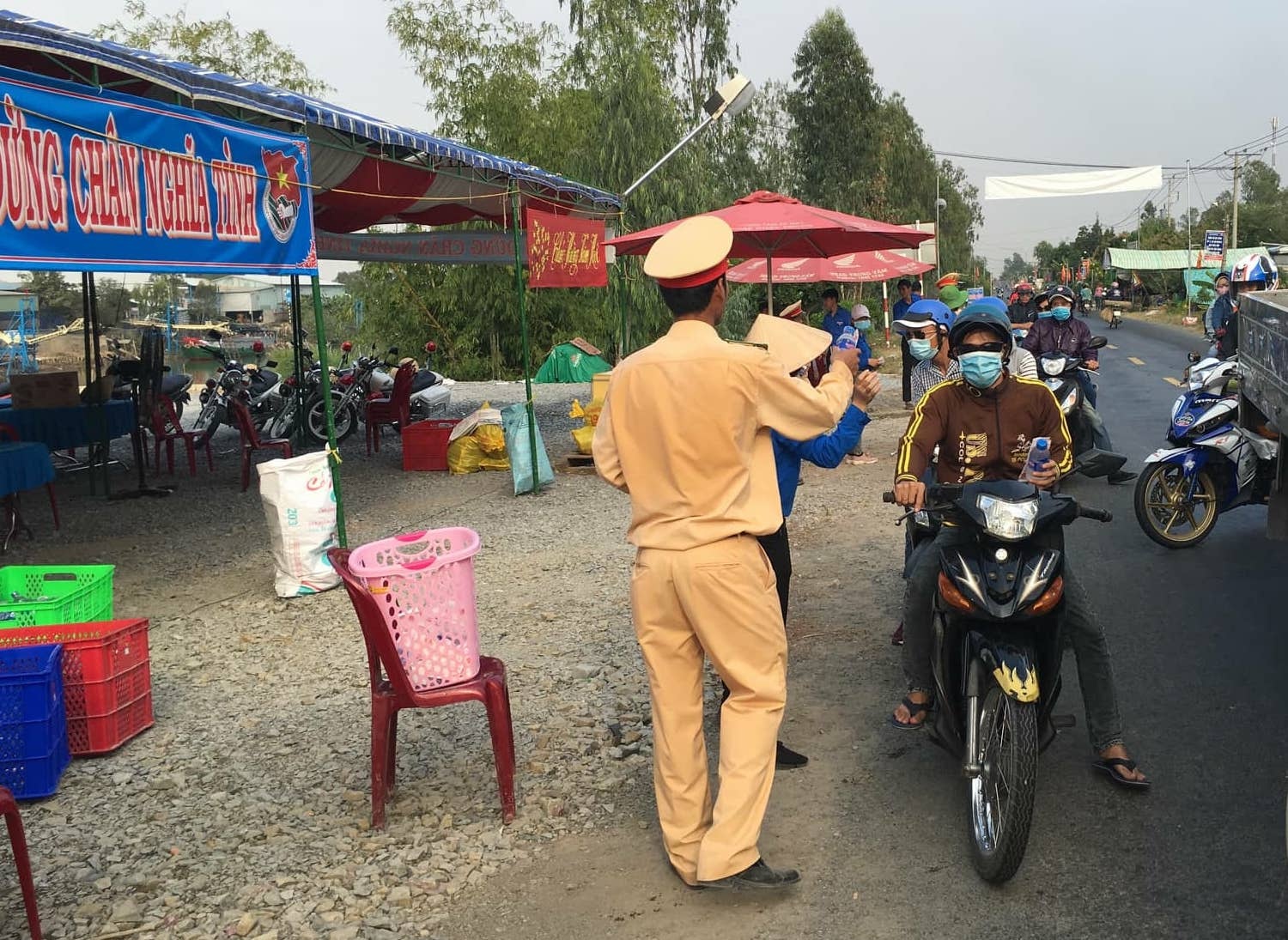 trạm dừng chân nghĩa tình ảnh 1 tram dung chan nghia tinh anh 1