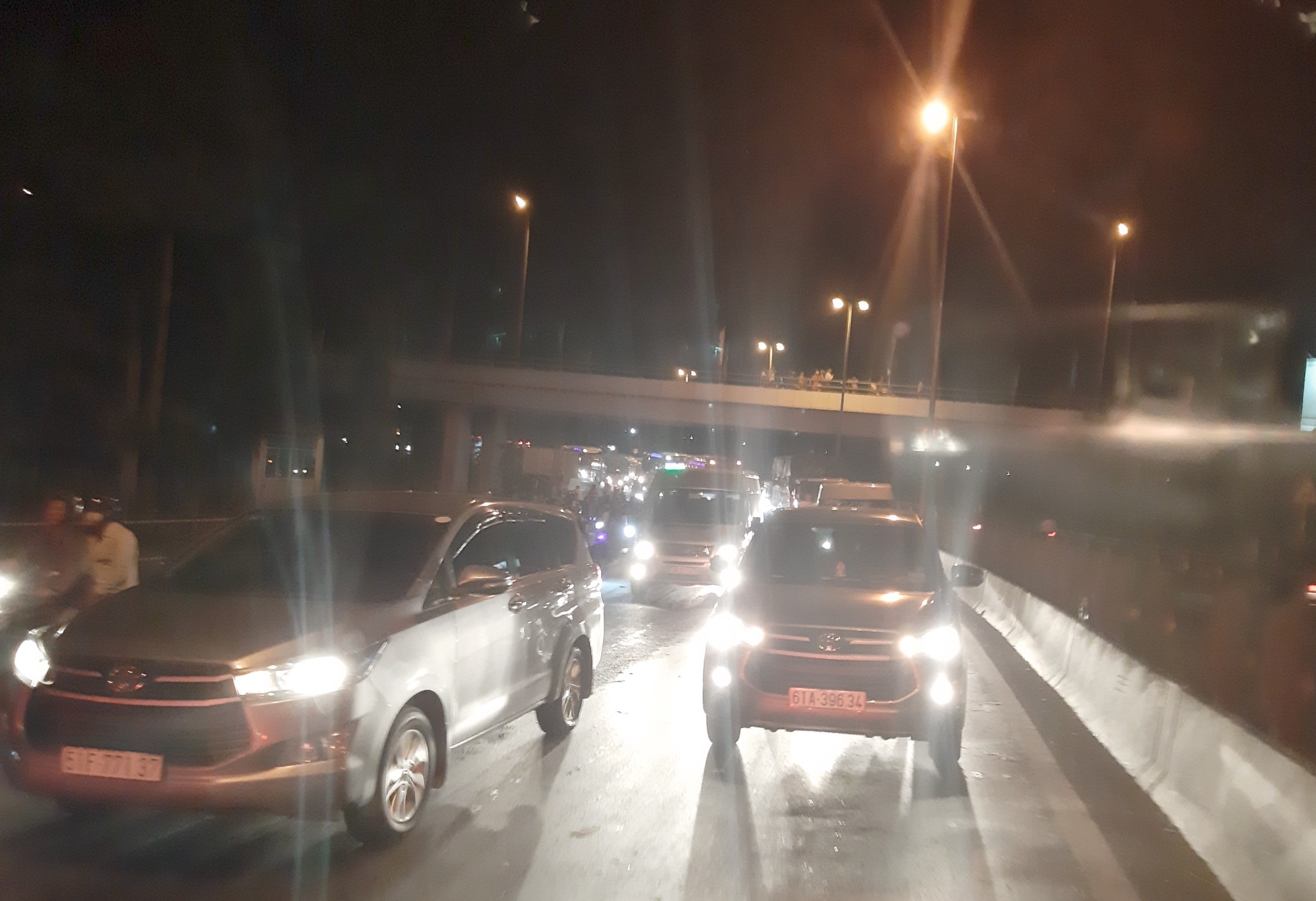 ùn tắc miền tây ảnh 2 un tac mien tay anh 2