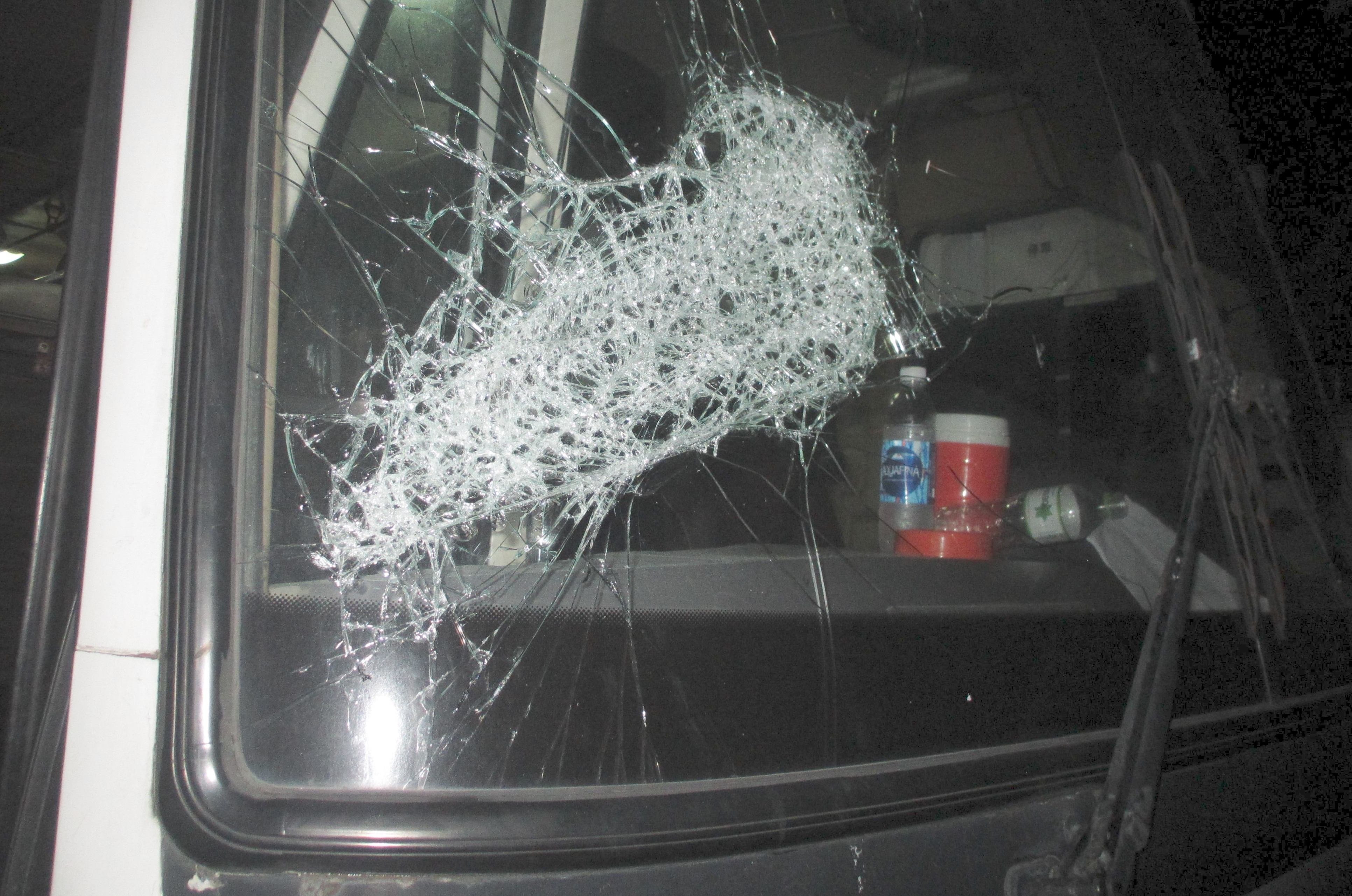 Tai xe xe khach cau cuu canh sat anh 2