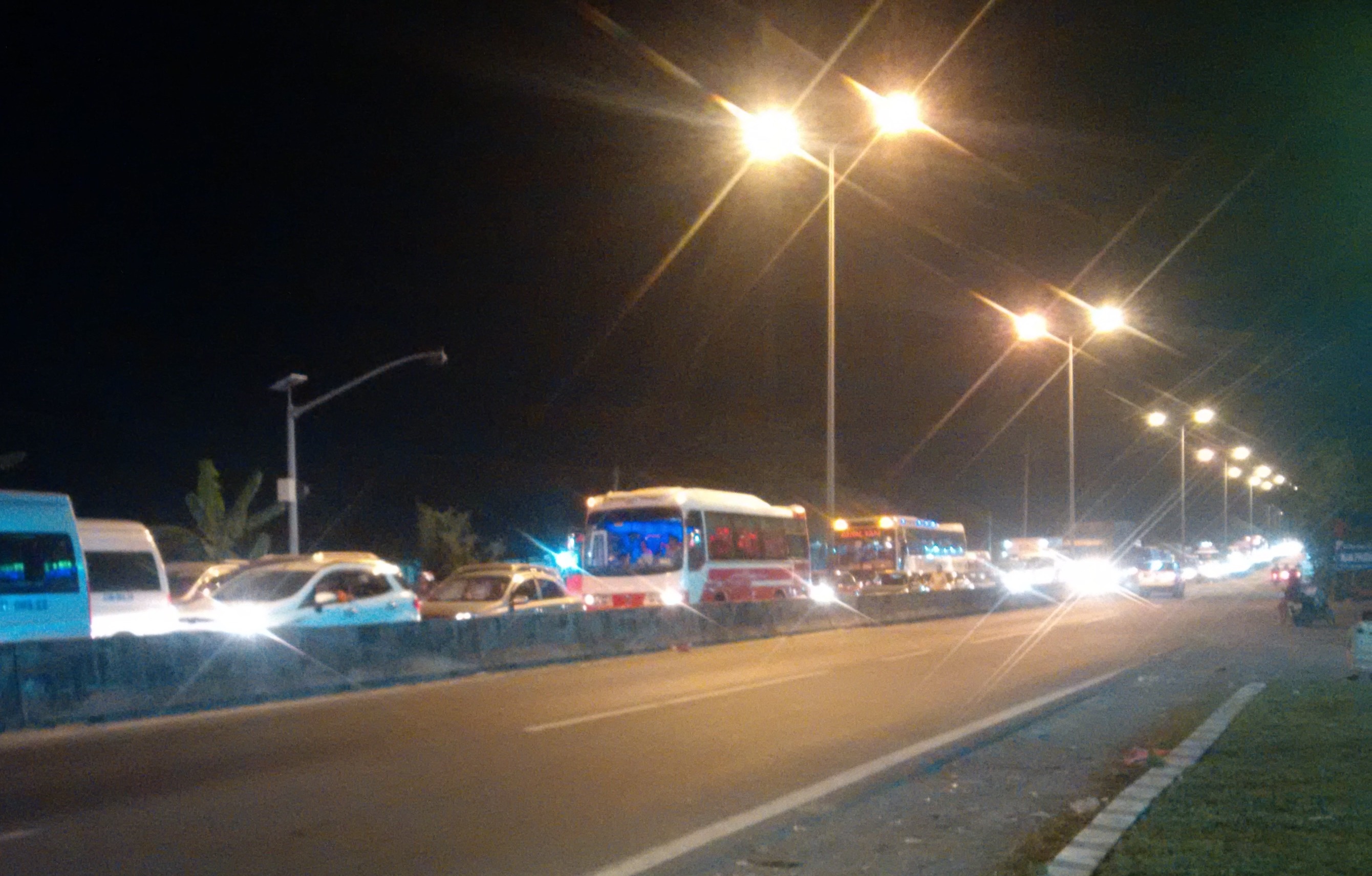 ùn tắc miền tây ảnh 1 un tac mien tay anh 1