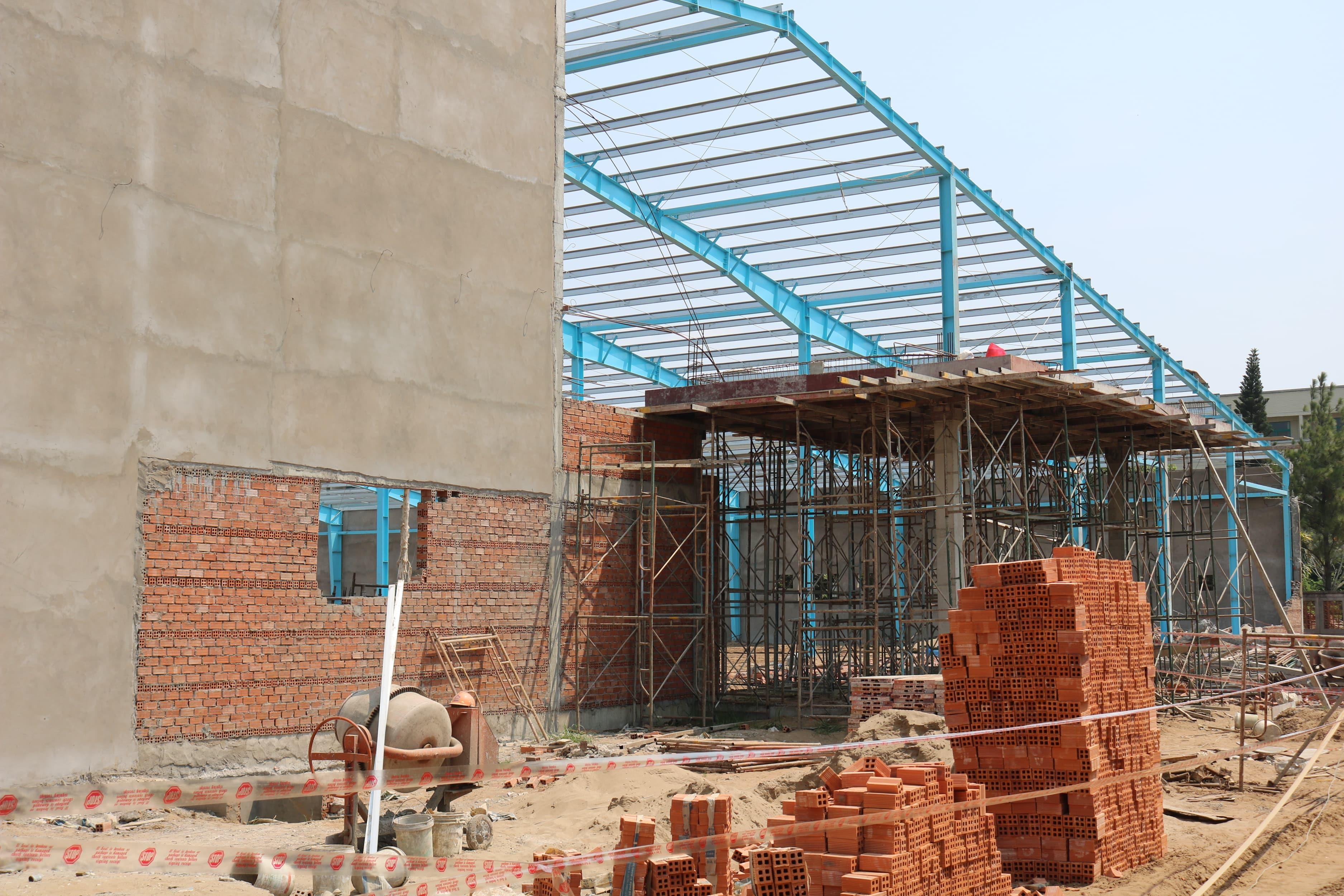 sập bức tường, 6 người tử vong ảnh 2 sap buc tuong, 6 nguoi tu vong anh 2