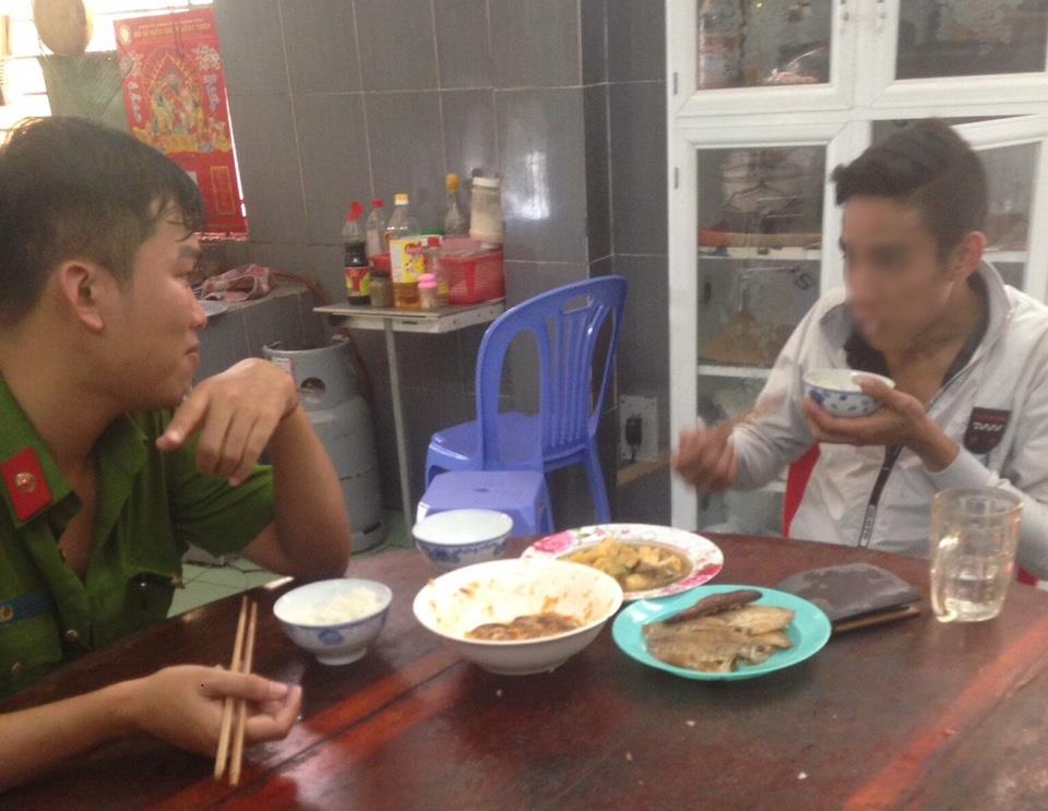 canh sat cuu nguoi nhay cau anh 2