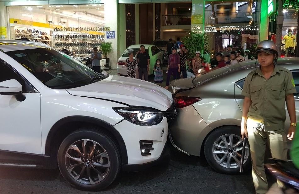 Ga con do co 4 tien an bi bat o Can Tho hinh anh