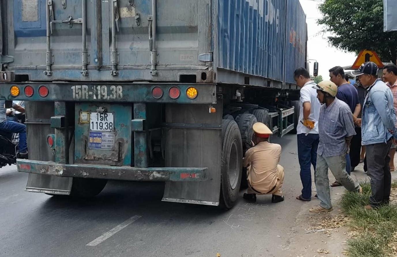 Nguoi tho ho bi xe dau keo can tu vong, bo lai 3 con nho hinh anh