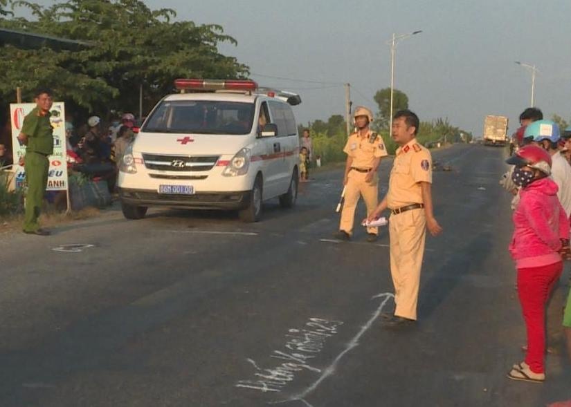 Nguoi dan ong dut lia ban chan, tu vong sau vu tai nan hinh anh