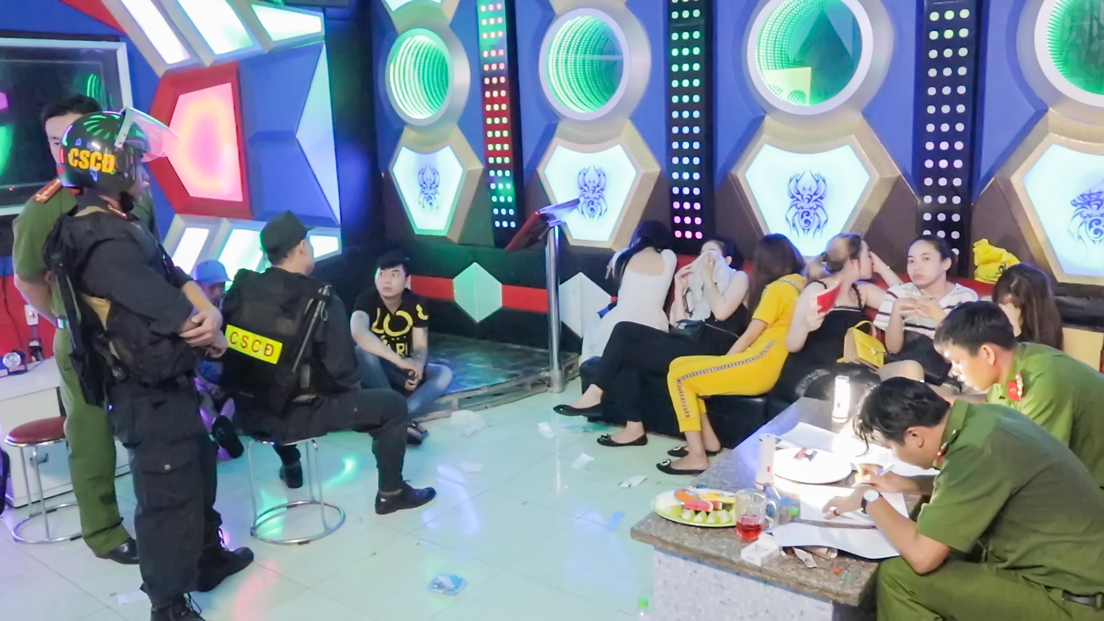 20 thanh niên ma tuý ảnh 1 20 thanh nien ma tuy anh 1