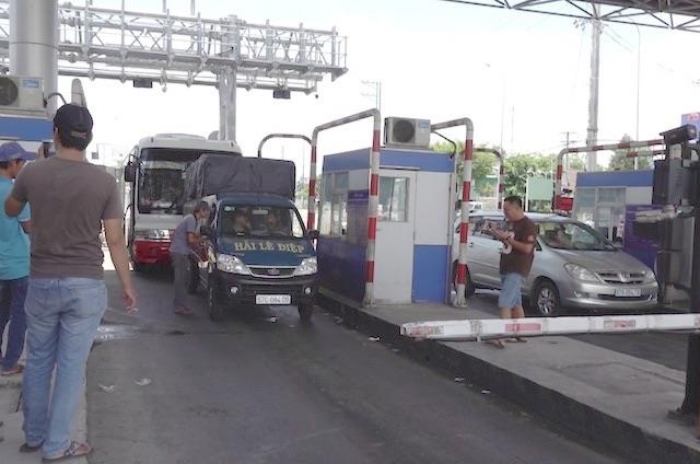 Tram thu phi T2 anh 1