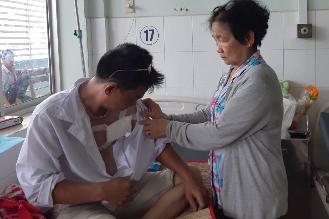 Truy bat ga trai dam chu tiem, cuop xe may hinh anh