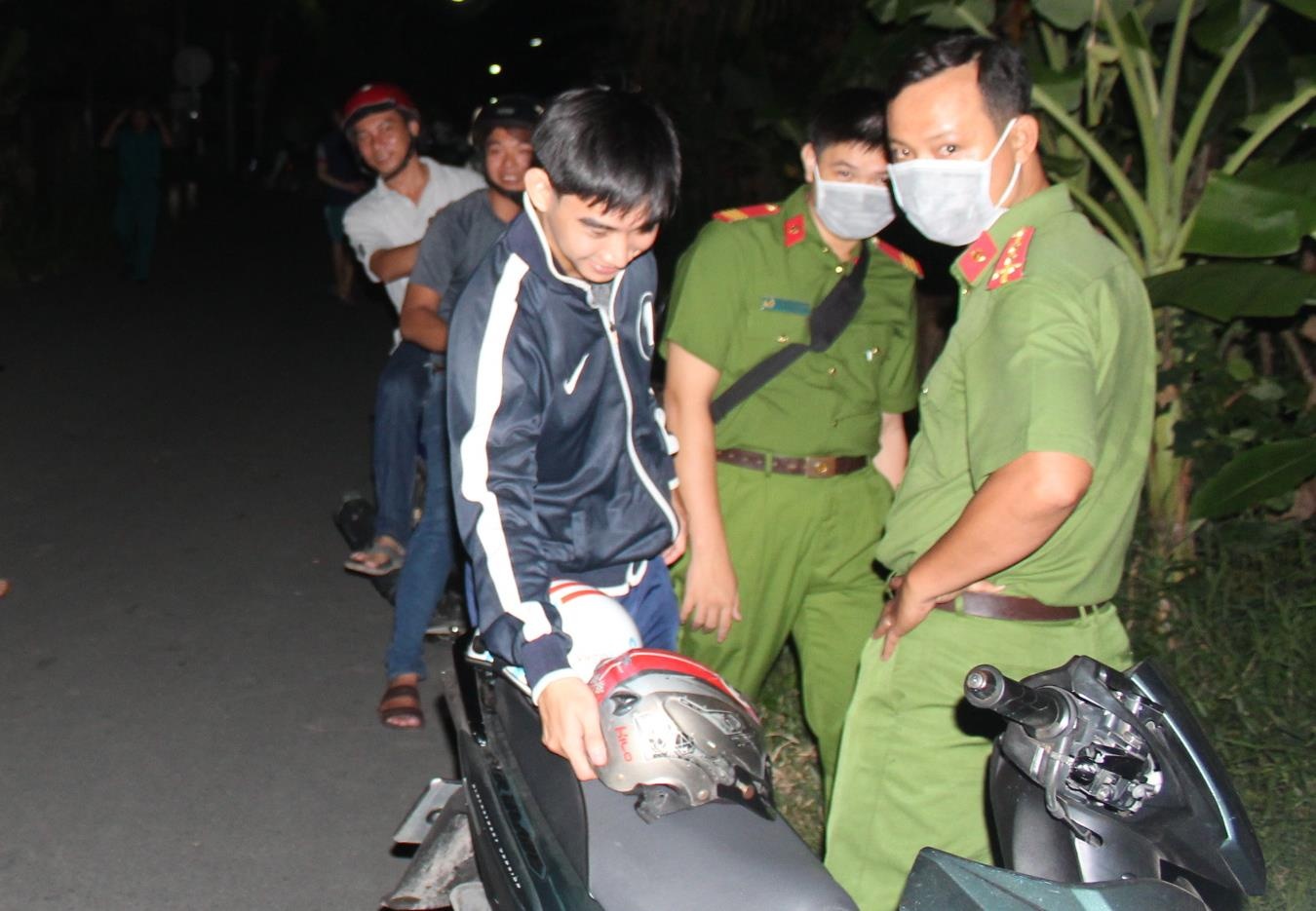 Nam thanh nien bi dam chet vi ru co gai 18 tuoi vao khach san hinh anh