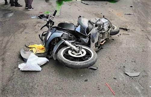 Hien truong vu be gai 4 tuoi bi xe khach can tu vong hinh anh