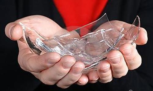 Bat tam giam nguoi cam ly danh luat su hinh anh